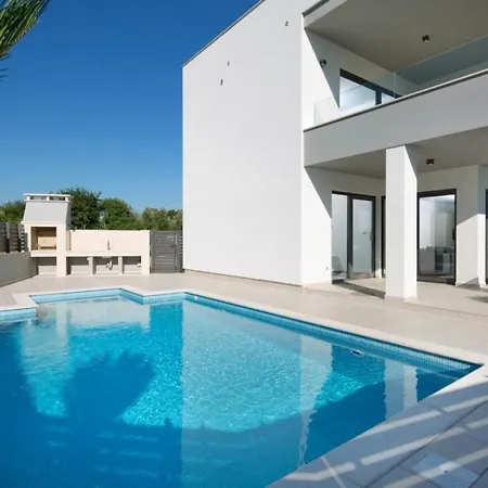 Fasana-apartment 1 *